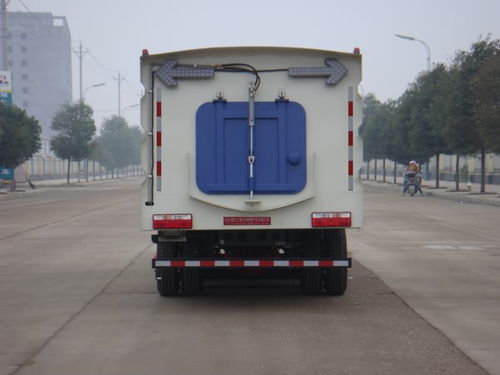 高效環(huán)保的城市清潔助手——5方小型多利卡掃路車(chē)